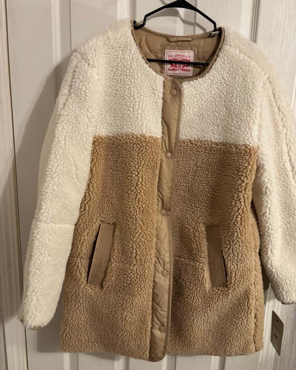 Levi's Women's Midlength Sherpa Coat With Wear, Camel, M